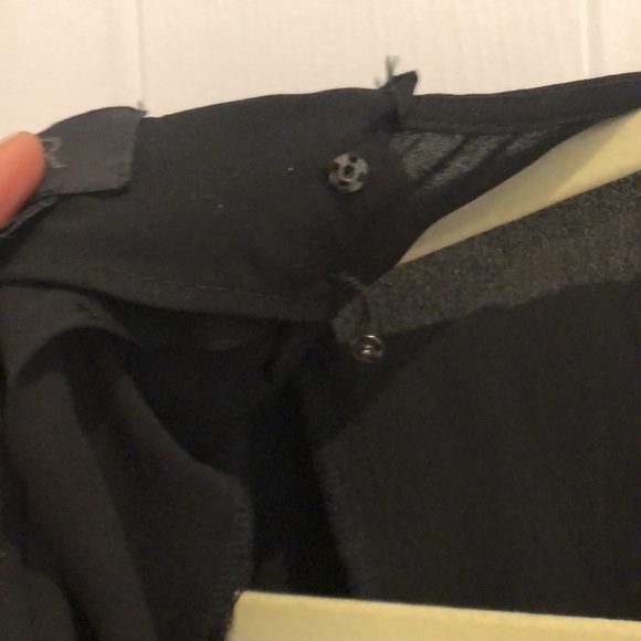 EUC Banana Republic Monogram open back top - Picture 6 of 8